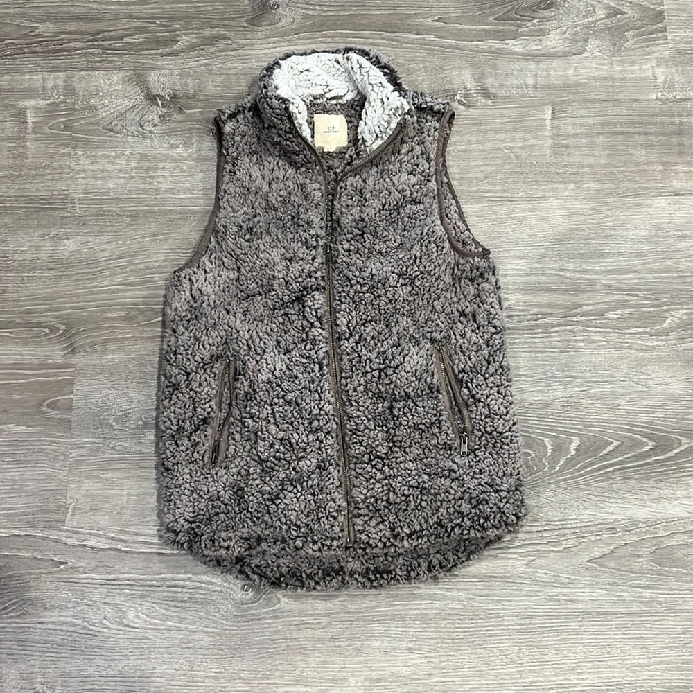 Thread Supply Sherpa Vest